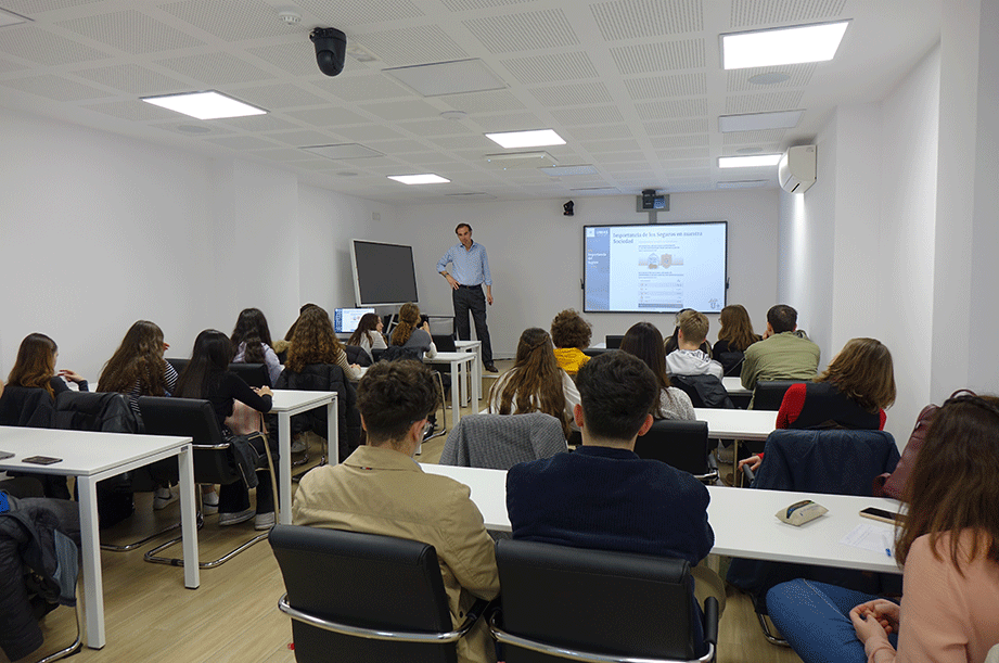 UMAS Colegio Nazaret Oporto visita Bachillerato